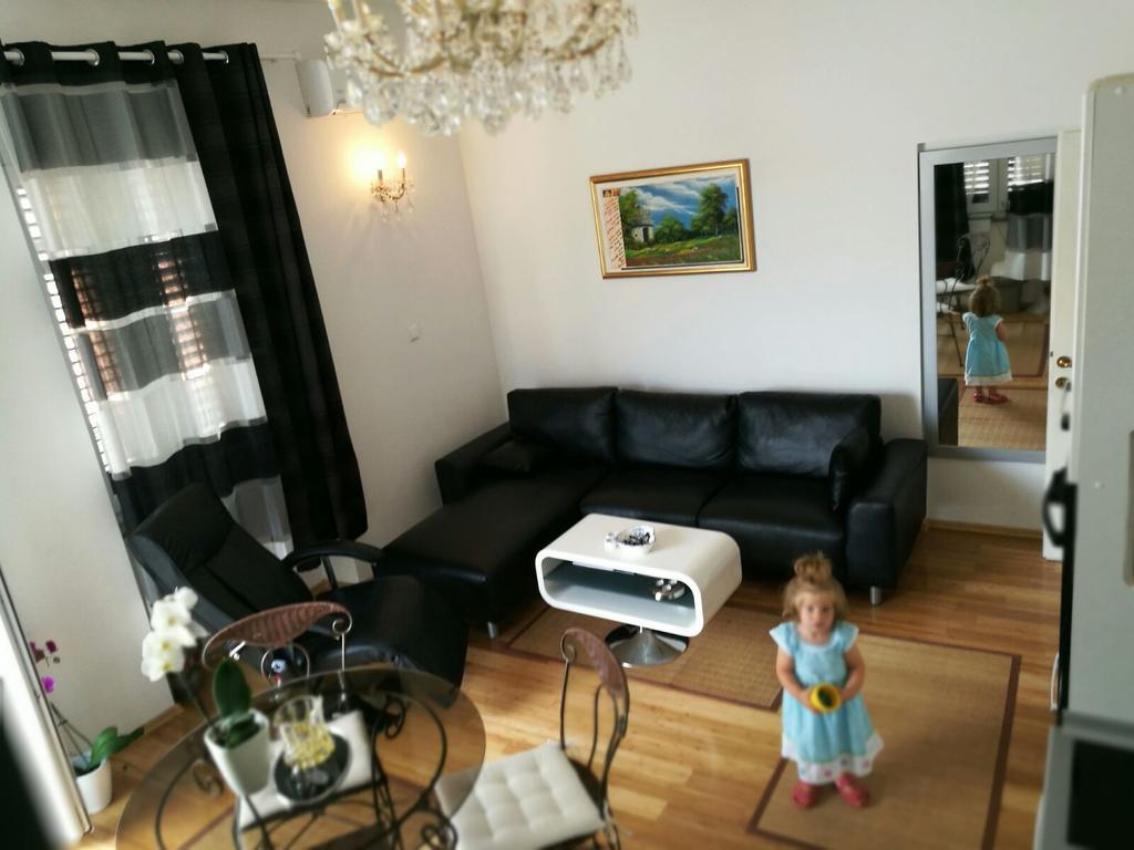 Ana Apartment Pula Ngoại thất bức ảnh
