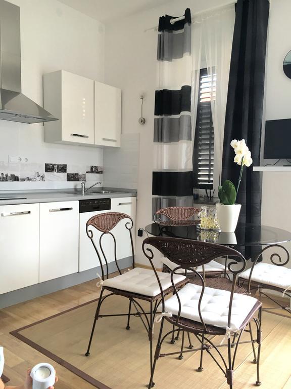 Ana Apartment Pula Ngoại thất bức ảnh