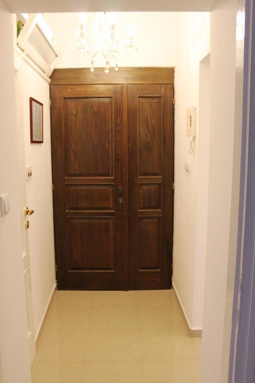 Ana Apartment Pula Phòng bức ảnh